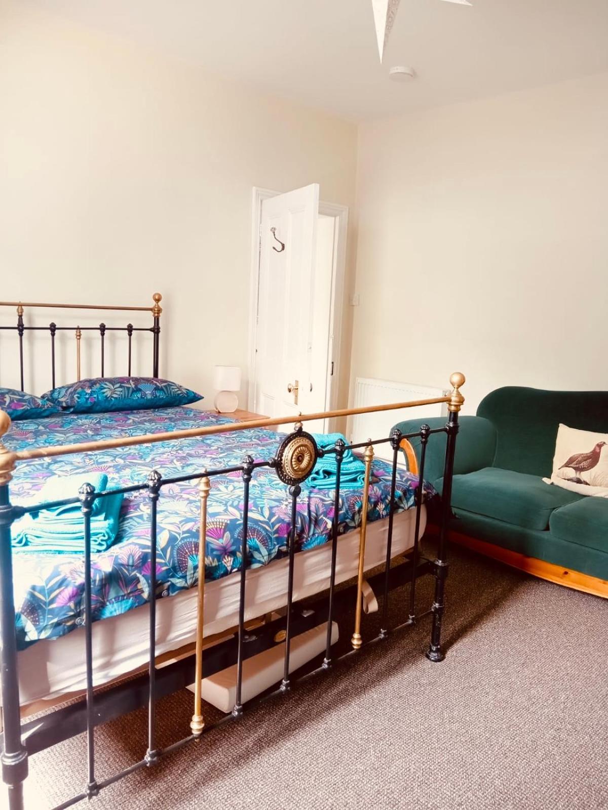 Llangollen Townhouse 4 Bedroom Екстериор снимка
